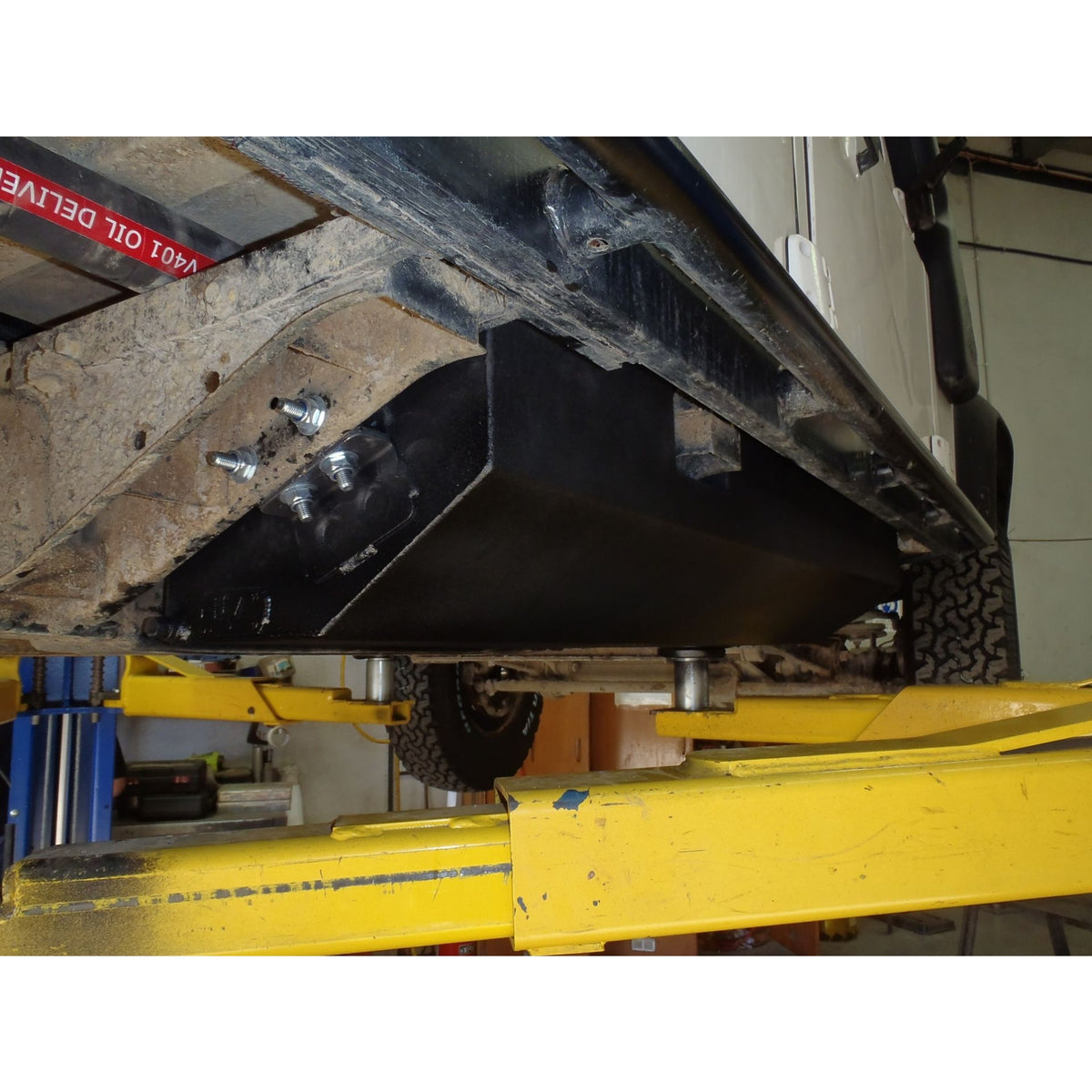 Land Rover Defender 130 60L Auxiliary Fuel Tank - LH — Offroad and More